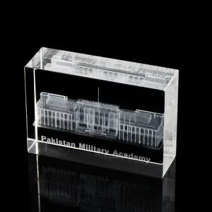 批发纪念品礼品定制空白玻璃立方体3d激光雕刻建筑模型照片K9水晶立方体