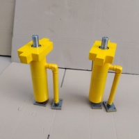 Commande minimale d'une pièce : Cylindre hydraulique à double action avec bride large et boss de centrage pour équipement agricole