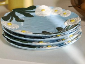 Set di Tazza e Piattino in Porcellana Ispirato al Vintage con Motivo Margherita, Lavabile in Lavastoviglie e Utilizzabile nel Microonde, con Vassoio - Per Uso Domestico e Caffetteria - Product Image 6