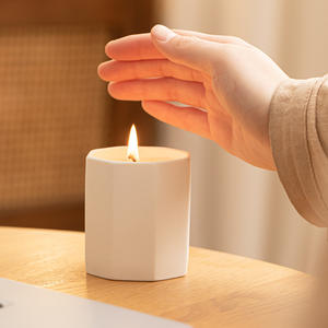 Bougie d'aromathérapie intérieur maison cire de soja parfum main GiftinsFragrance céramique tasse bougie usine <span class=keywords><strong>en</strong></span> gros - Product Image 3