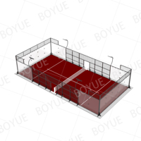 Terrain de padel plein champ résistant au vent avec structure en verre trempé pour complexe hôtelier