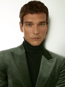 Мужская элегантная однотонная бархатная куртка - Product Image 3