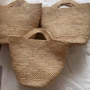 Nouveau <span class=keywords><strong>Sac</strong></span> Fourre-tout en Raphia Importé de <span class=keywords><strong>Madagascar</strong></span>, Collection Printemps-Été 2026, Entièrement Fait Main au Crochet, <span class=keywords><strong>Sac</strong></span> Seau Ouvert Tendance - Product Image 3