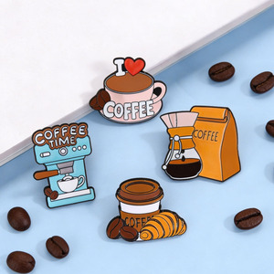 Spille smaltate personalizzate all'ingrosso per amanti del caffè, con chiusura a spilla di sicurezza, ideali come regali per baristi, disponibili per ordini all'ingrosso - Product Image 1