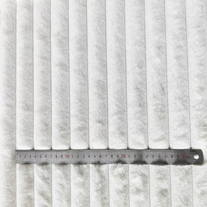 Textile de maison <span class=keywords><strong>tissu</strong></span> de <span class=keywords><strong>fourrure</strong></span> de lapin rayé à longs poils <span class=keywords><strong>tissu</strong></span> de <span class=keywords><strong>fausse</strong></span> <span class=keywords><strong>fourrure</strong></span> à poils longs de haute qualité tissus textiles pour oreiller - Product Image 2