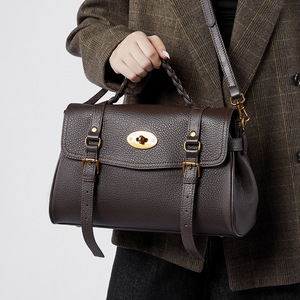 Sac à main de luxe en cuir de vachette véritable pour femme, modèle unique, avec bandoulière chaîne, capacité 2-2,9 L - Product Image 2
