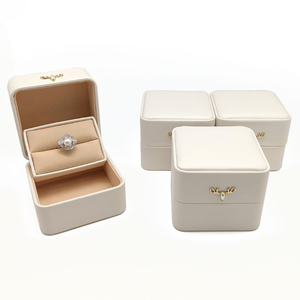 Boîte à bijoux de luxe à double couche avec doublure en velours pour fiançailles, mariage, demande en mariage - Product Image 2