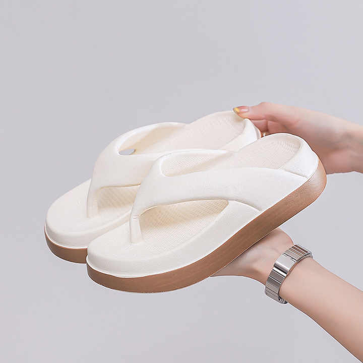EVA Soft Sole Lightweight Flip Flops Flip Flops Beach Shoes