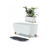 Pot de fleurs rond en plastique de style campagnard avec couvercle sur pieds Gracia Blanc Léger et durable pour patio et balcon