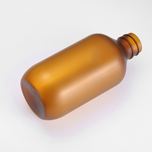 Botella de plástico esmerilado estilo Boston color ámbar de 300 ml con dispensador de bomba para envasado de productos químicos de uso diario - Product Image 3