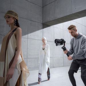 Original Ronin RS 3 Handheld <b>Camera</b> <b>Gimbal</b> <b>Stabilizer</b> for RS 3 Standard with PTZ Carrying Space 1.8-inch OLED Touch Color Screen - Product Image 6