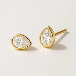 Boucles d'oreilles classiques en diamants de laboratoire les plus vendues, en or massif, style minimaliste, bijoux fins, cadeau d'anniversaire pour elle - Product Image 1