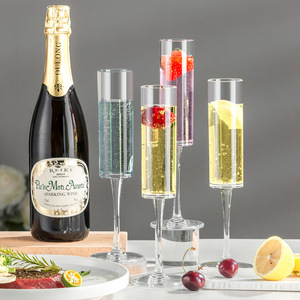 <span class=keywords><strong>Verre</strong></span> à vin <span class=keywords><strong>blanc</strong></span> pour mariage personnalisé 180ml vin rouge transparent champagne en <span class=keywords><strong>plastique</strong></span> Gobelet à brandy bar Ktv - Product Image 4