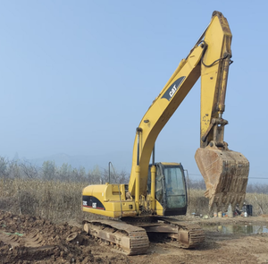 Excavatrice d'occasion Cat 320c de 20 tonnes en excellent état et en utilisation active - Product Image 4