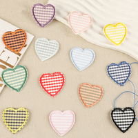 Patch brodé thermocollant en forme de cœur à motif écossais de 4 cm pour vêtements - Vente en gros