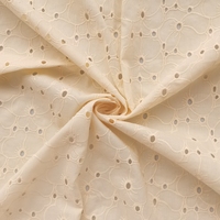 Nouveau Design 100% coton léger blanc doux motif Floral brodé dentelle broderie oeillet tissu pour robe de femme