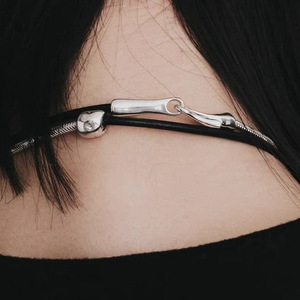 Collar de Moda 2026 para Mujer, Chapado en Oro, con Hilo de Cuero y Aleación de Zinc, Diseño Minimalista para Uso Diario - Product Image 2