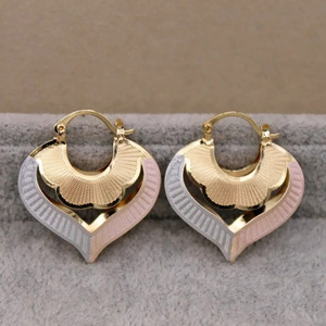 Women's Heart Multi Color Oil Painting Style Ear Cuff Fashion Jewelry - Product Image 3