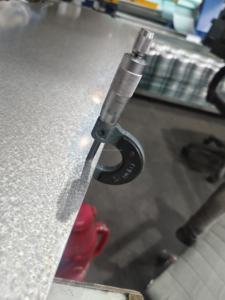 La mejor calidad moderna AZ150 teja de Metal recubierta de piedra DX51D hoja de techo recubierta de piedra resistente al calor para habitación de apartamento - Product Image 4