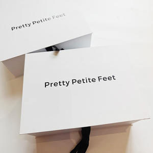 Boîtes d'emballage de vêtements de luxe personnalisées écologiques, en carton blanc mat, pour vêtements, chaussures, boîte magnétique pour coffret cadeau avec ruban - Product Image 3