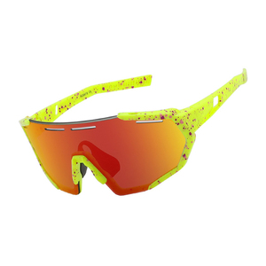 Vente en gros de lunettes de sport : Lunettes de sport colorées pour enfants, haute qualité, protection UV, pour activités extérieures, en vrac - Product Image 3