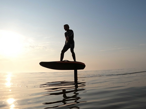 Planche de surf électrique personnalisée en fibre de carbone, planche de foil électrique SUP, planche de surf hydrofoil - Product Image 6