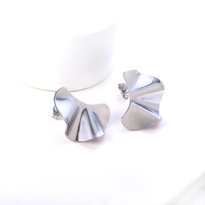 Geometric <b>Stud</b> <b>Earrings</b> 18k Gold Plated Zinc Alloy Irregular Wave Design Fashion Jewelry - Product Image 4