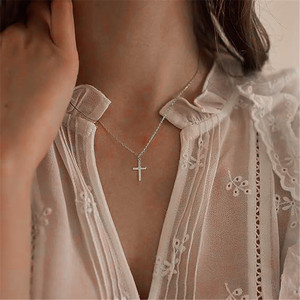 Collar con Colgante de Cruz Simple de Plata de Ley 925 CANNER para Mujer y Hombre, Cadena de Eslabones de Lujo Chapada en Oro de 18K, Adorno Cristiano, Regalo - Product Image 6