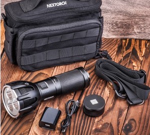 5600 Lumen Siêu Mạnh Mẽ Đèn Pin Saint <span class=keywords><strong>Torch</strong></span> <span class=keywords><strong>30</strong></span> Dài Ném IPX7 Powerbank Tìm Kiếm & Cứu Hộ Led Ánh Sáng Mạnh Mẽ <span class=keywords><strong>Torch</strong></span> - Product Image 3