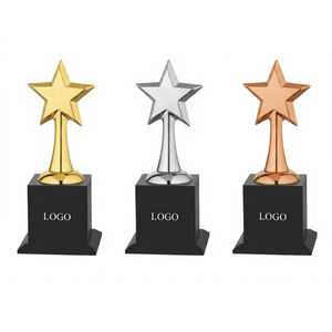 Trofeo de metal de lujo con acabado pulido, diseño moderno y base robusta para cada celebración, trofeos estrella. - Product Image 1