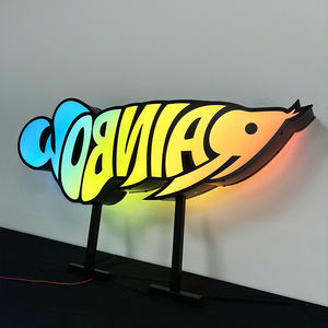 صندوق إعلاني خارجي إبداعي مقاوم للمطر بتصميم على شكل سمكة، مزود بإضاءة متدرجة اللون ومقاوم للأشعة فوق البنفسجية، قابل للتخصيص بشعارك. - Product Image 2