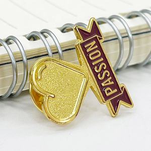 Gros Logo personnalisé métal émail doux or coeur <span class=keywords><strong>Passion</strong></span> épinglette en vrac émail broche manteau poitrine broche chapeau insigne - Product Image 5