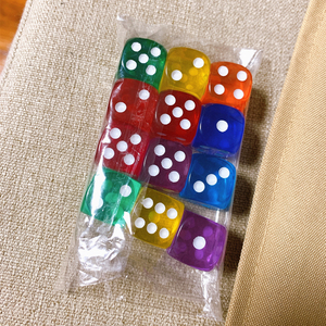 Juego de dados de piedras preciosas atractivas dados de plástico coloridos y baratos para jugar - Product Image 4