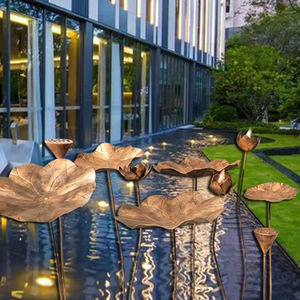 Sculptures de feuilles de lotus en bronze antique, artisanales, décorations artistiques d'extérieur pour piscines d'hôtels et jardins - Product Image 1