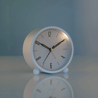 Réveil silencieux à quartz, horloge de bureau sans tic-tac avec lumière minimaliste chaude, affichage numérique
