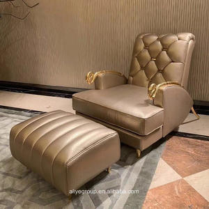 كرسي صالون فردي مخصص اللون من الجلد الأخضر بظهر عالي وتصميم فاخر لغرفة المعيشة - Product Image 3