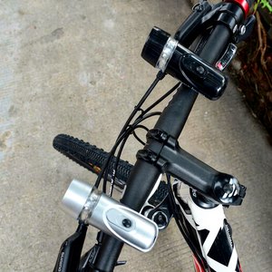 Luz de bicicleta, faro delantero LED resistente al agua, de alta potencia para conducción nocturna - Product Image 1