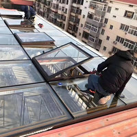 Fenêtre de toit manuelle à ouverture verticale ventilée 600x600mm, double vitrage trempé, cadre en alliage d'aluminium, insonorisée pour greniers et sous-sols