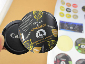 สติกเกอร์สัตว์เลี้ยงสีรุ้งพิมพ์ลายสีที่น่าสนใจ OEM สำหรับโปรโมชัน - Product Image 3