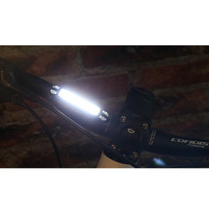 Luz trasera Led para bicicleta Wd14040, recargable, 4 modos, Ipx4, resistente al agua, resina plástica para conducción nocturna - Product Image 2