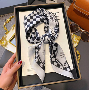 <span class=keywords><strong>Foulard</strong></span> carré en <span class=keywords><strong>soie</strong></span> et rayonne de 70 cm pour <span class=keywords><strong>femme</strong></span>, style japonais/coréen, rayé, élégant, en crêpe satiné imprimé, pour hôtesse de l'air - Product Image 3