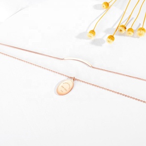 قلادة عصرية أنيقة من الفولاذ المقاوم للصدأ باللون الذهبي الوردي عيار 18 قيراطًا مع قفل قلادة منقوشة بفتحة رقبة مزدوجة الطبقات بتصميم ساحر نيويورك - Product Image 4