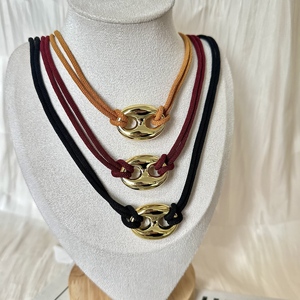 Collana con Ciondolo a Naso di Maiale di Design, Placcata in Oro 18k, Catena con Cordino Colorato, Set di Gioielli per Donne - Product Image 4
