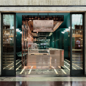 Scaffale espositivo a struttura verticale con linee d'arco, in stile rustico e accogliente, per negozio di specialità - Product Image 6