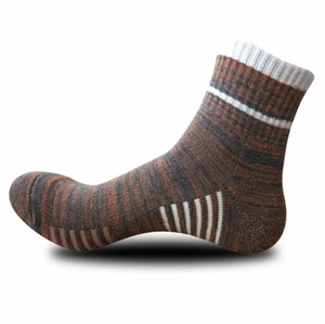 Chaussettes ras du cou à rayures mélangées pour hommes, chaussettes de course durables, chaussettes décontractées d'extérieur avec soutien de la voûte plantaire, vente en gros personnalisée OEM - Product Image 1