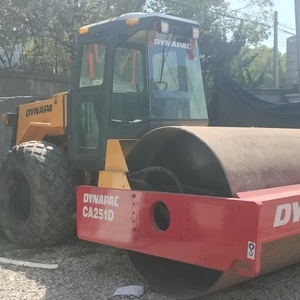 Rodillo compactador vibratorio DYNAPAC CA251D de un solo tambor, usado, en oferta, en buen estado, con rendimiento operativo estable - Product Image 3