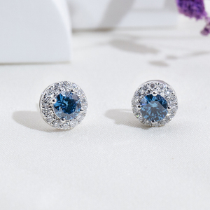 Pendientes de diamantes azules redondos de oro blanco de 9 quilates Messi Jewelry MSE-935 para mujer - Product Image 2