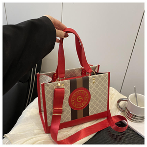 Bolso cuadrado de gran capacidad para profesionales; diseño elegante y profesional. - Product Image 3