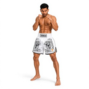 Shorts de combat Muay Thai Elite 205 GSM en satin léger et flexible pour l'entraînement de boxe et de kickboxing, avec fentes latérales, personnalisables OEM - Product Image 1