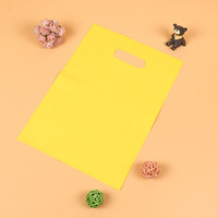 Sacs en plastique LDPE personnalisés imperméables en gros avec logo, recyclables, à poignée découpée, pour courses et promotion commerciale